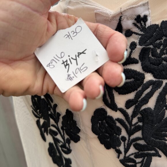 Black Embroidered off-White Tulle Maxi Dress Biya By Johnny Was NWT - Picture 6 of 9
